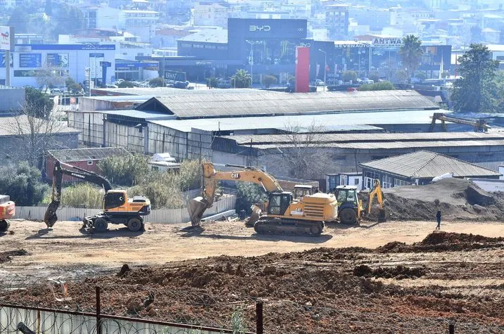 İzmir’de Zehirli Atık Skandalı!