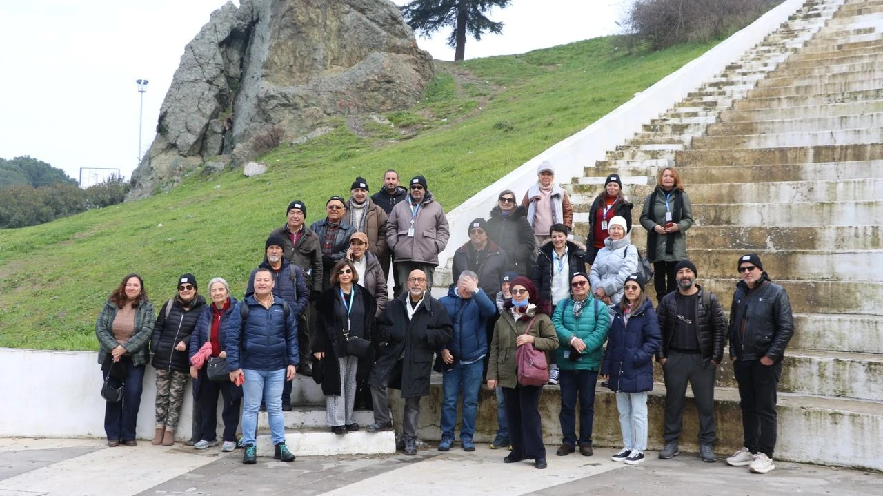 Manisa Büyükşehir Belediyesi, İzmirli turist rehberlerini misafir etti